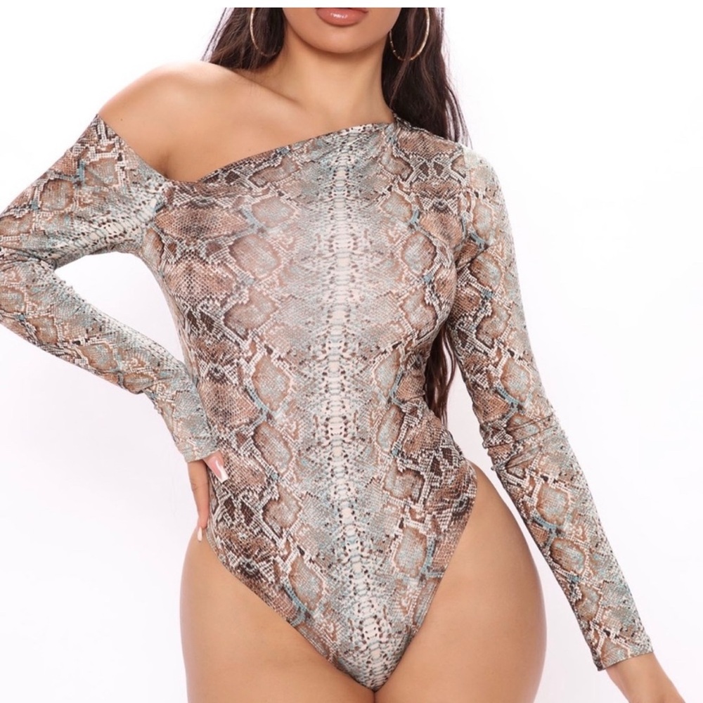 Fashion Nova Secrets Make Friends Bodysuit